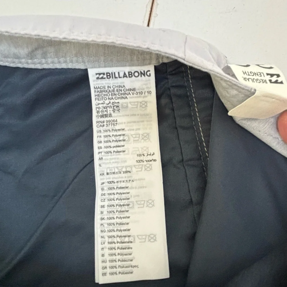 Billabong Men's Navy and Gray Board Shorts Size 30 NWT Outdoor Beach Surf